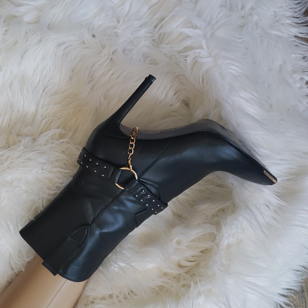 Black Boots